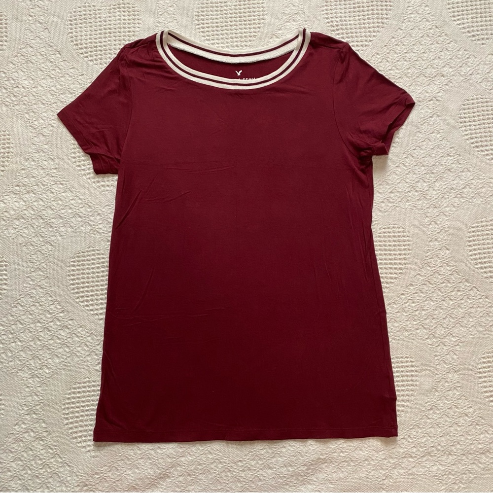 $5 or 3/$10 American Eagle Soft & Sexy Burgundy T-Shirt Size XS